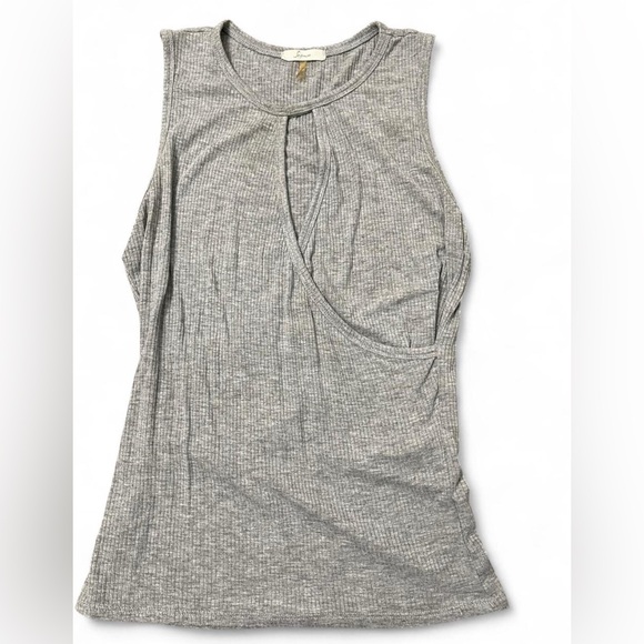 Women’s gray ribbed peep hole tank top shirt size S like new - Picture 1 of 5